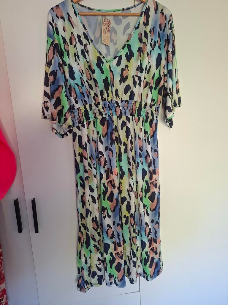 Mooie groene panterprintjurk 42-46, Kleding | Dames, Grote Maten, Ophalen of Verzenden, Zo goed als nieuw, Groen