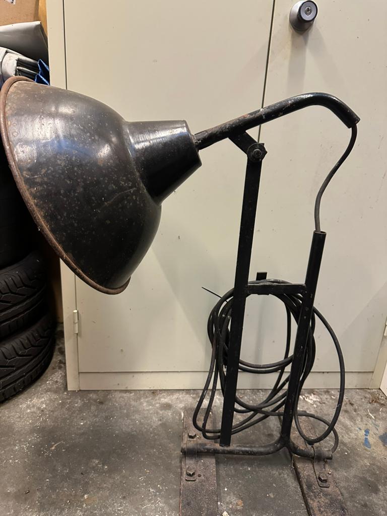 Vintage industriële vloerlamp / werkplaatslamp, Antiek en Kunst, Ophalen of Verzenden