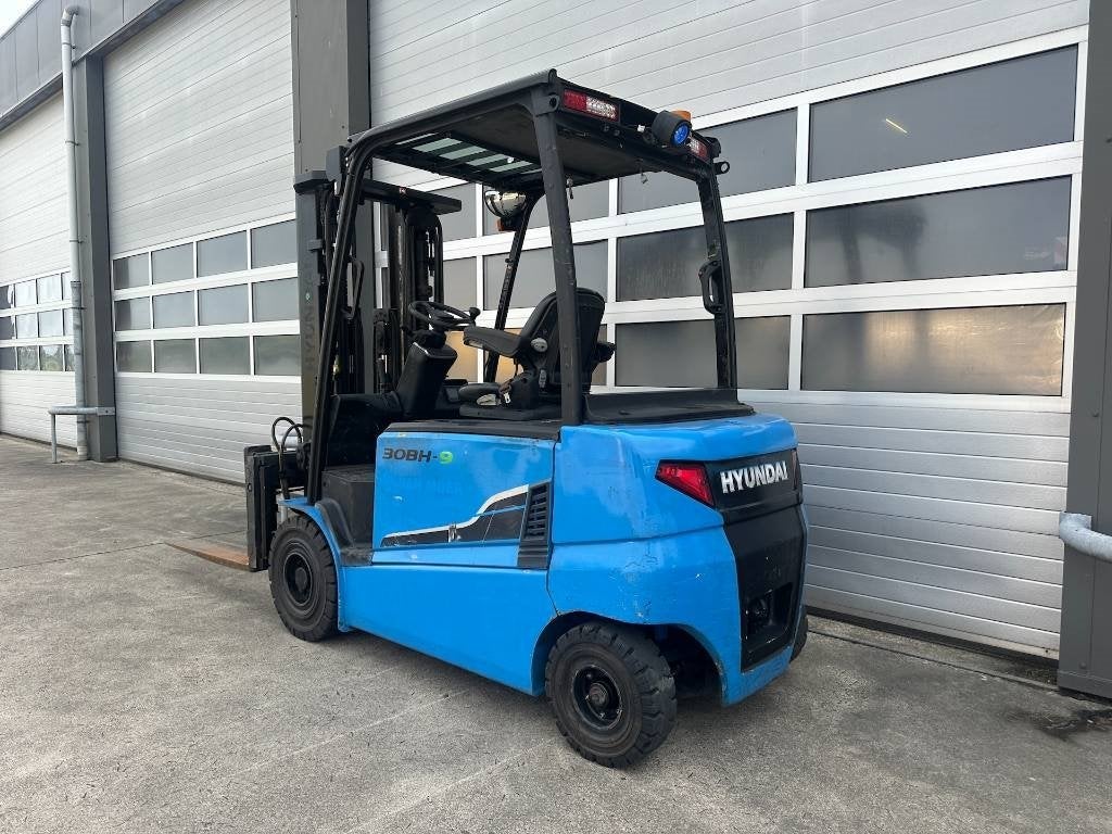 Hyundai 30BH-9 - 3ton - 3000kg heftruck elektrisch Triplex, Zakelijke goederen, Machines en Bouw | Heftrucks en Intern transport