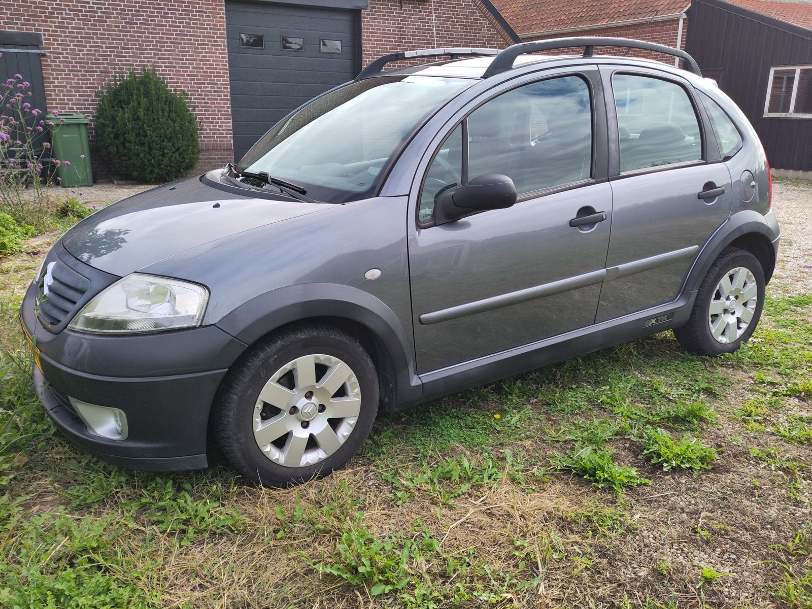 Citroën C3 X-TR 1.6 I 16V aut. Nwe APK, Auto's, 40 €/maand, 4 cilinders, Origineel Nederlands, Zilver of Grijs