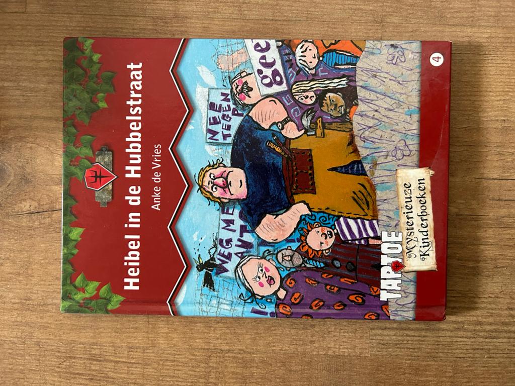 Heibel in de Hubbelstraat - Anke de Vries (Kinderboek), Ophalen, Gelezen, Fictie algemeen