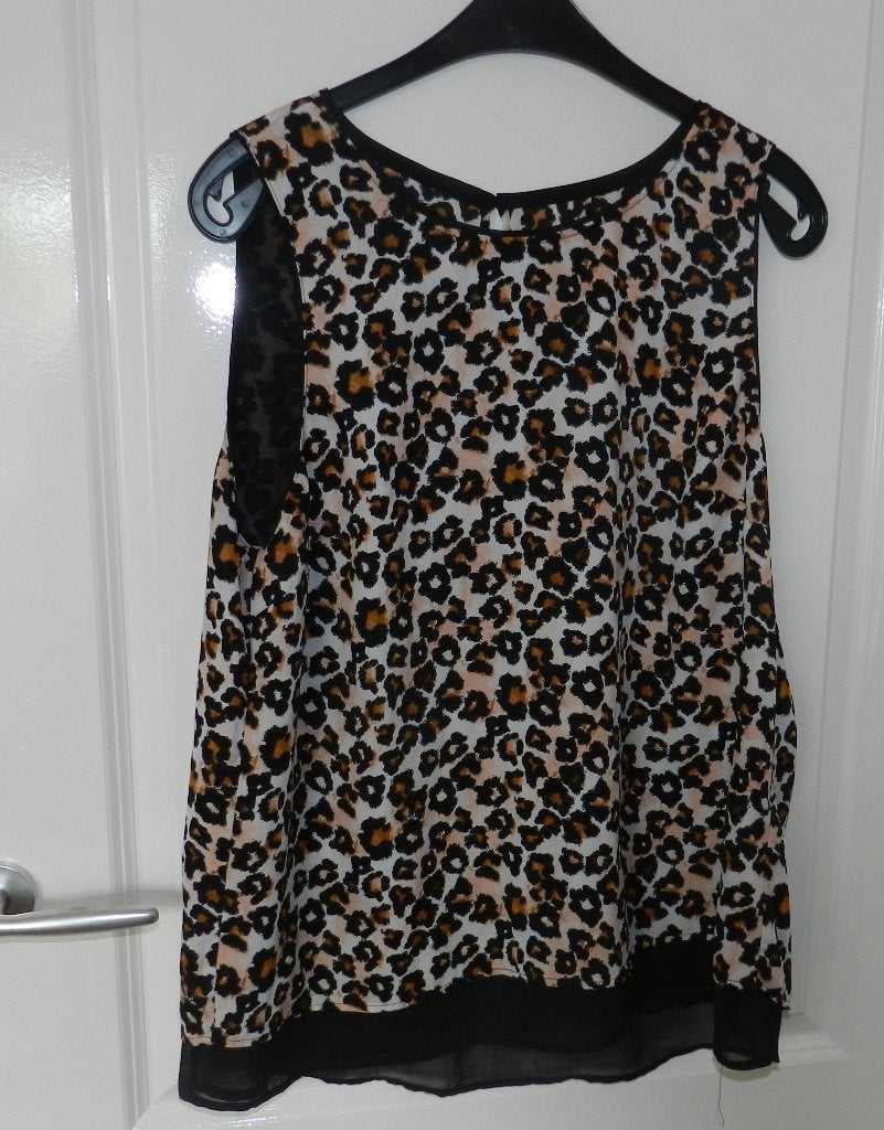 H&M dubbellaags blouse zonder mouwen met panterprint,, Verzenden, Gedragen, Maat 42/44 (L)