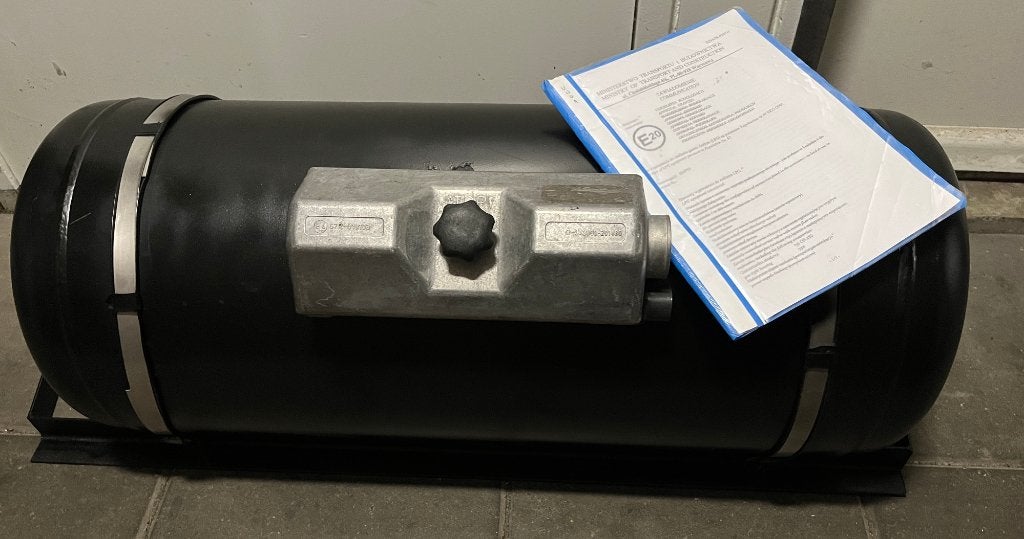 LPG tank 85L met rek+certificaat tot 5-2027 gastank gas tank, Auto-onderdelen, Ophalen, Gebruikt, Overige automerken
