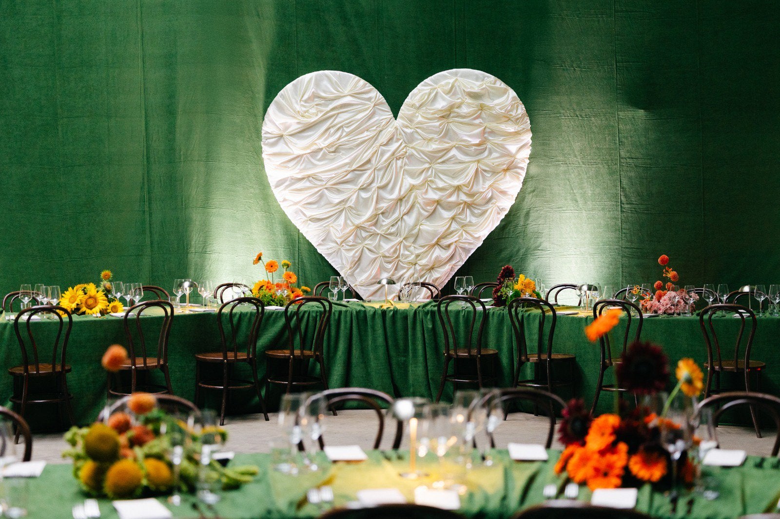 Bruiloft Backdrop 2,4m Satijn - Wedding & Fotostudio Decor, Ophalen, Nieuw
