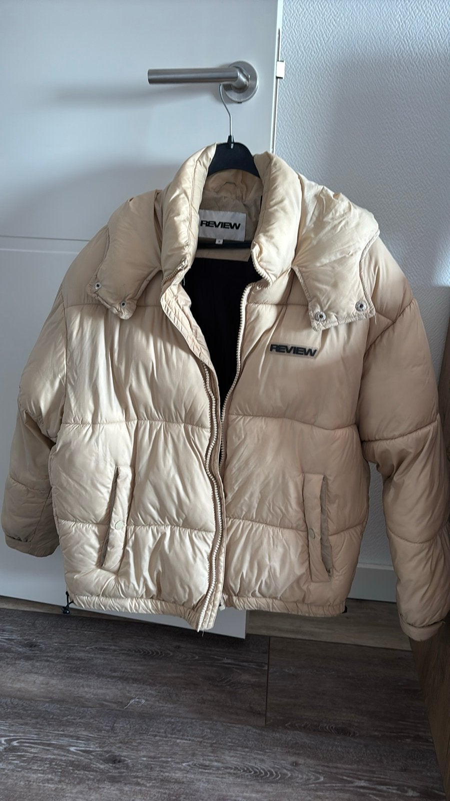 Review Pufferjack - Beige, Maat S, Ophalen of Verzenden, Zo goed als nieuw, Maat 36 (S), Beige
