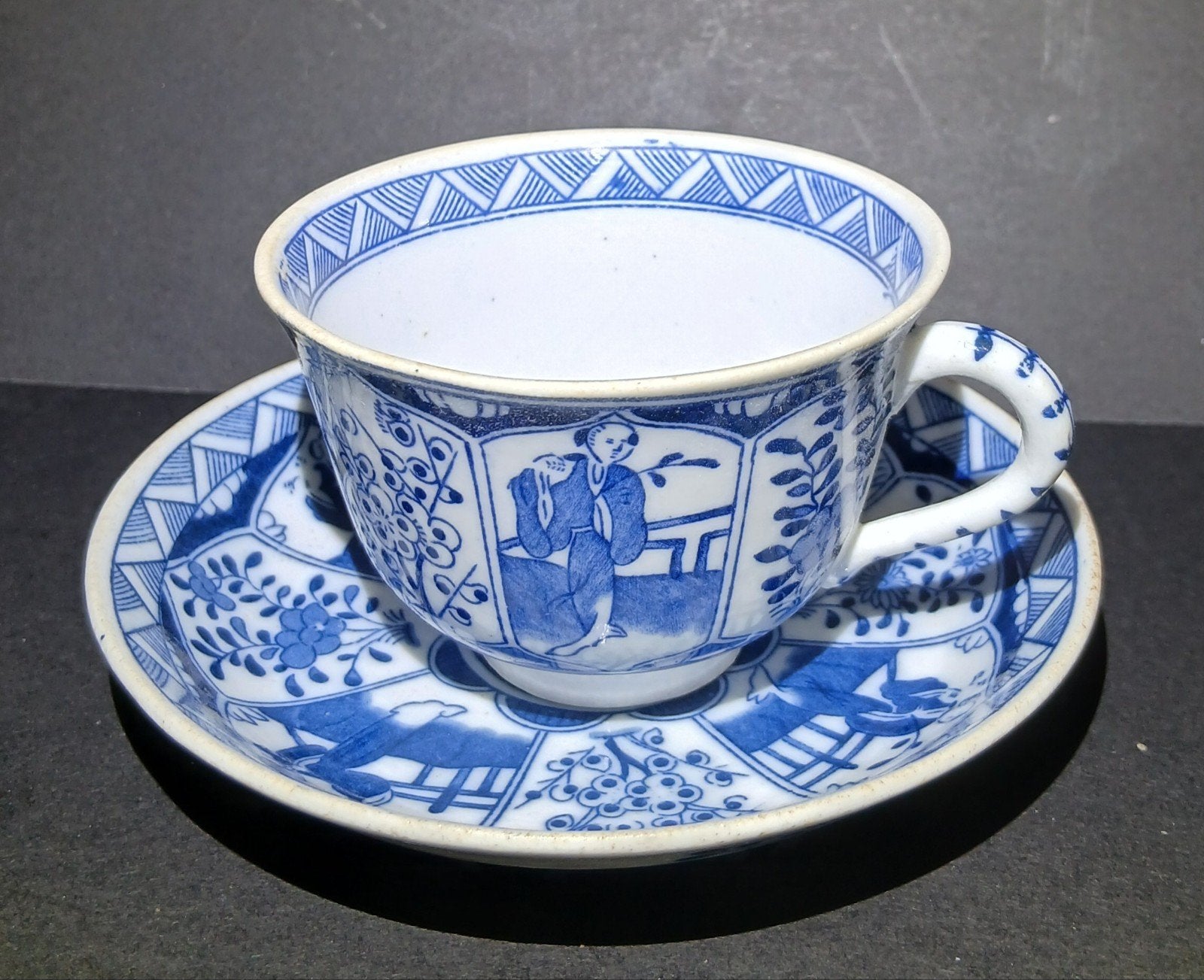 Antiek kop en schotel 15 euro, Ophalen of Verzenden