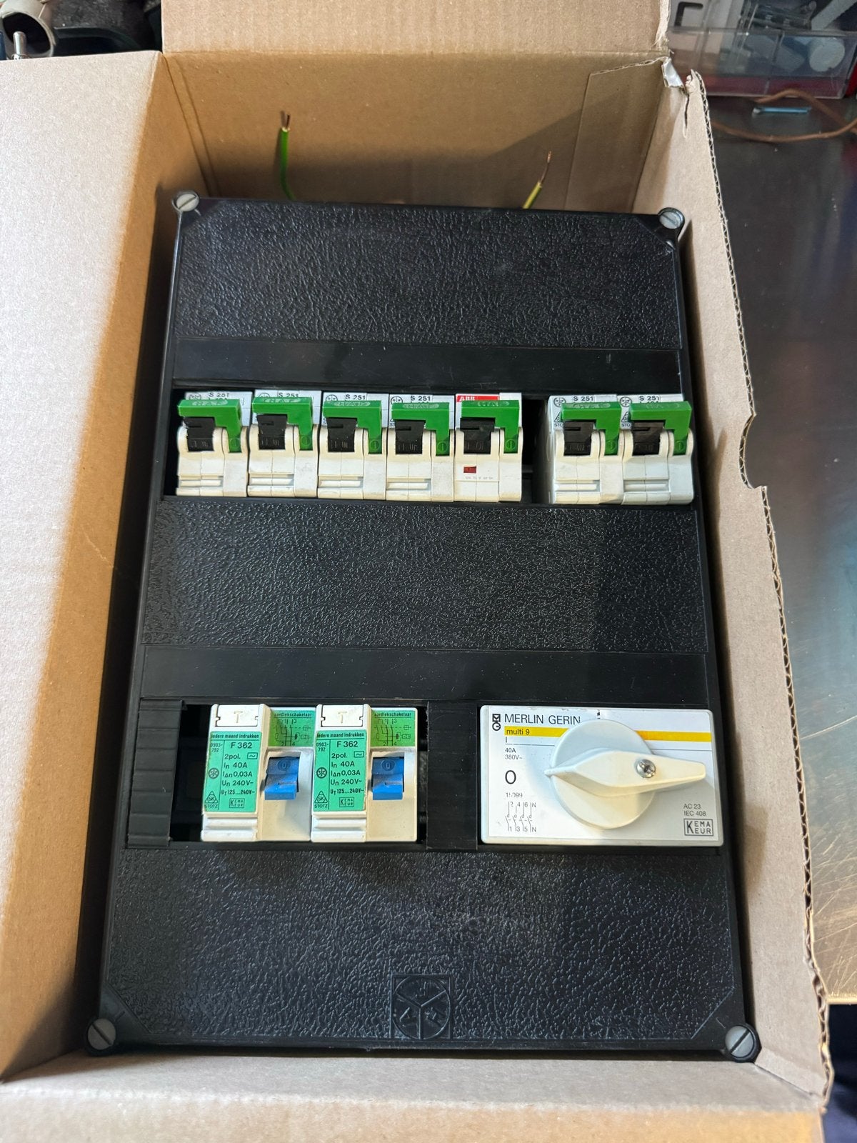 ABB 3 fasse Groepenkast met 2 aardlekschakelaars 7 groepen, Ophalen of Verzenden, Gebruikt, ABB, Groepenkast