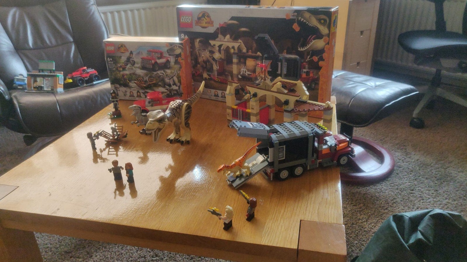 2 LEGO Jurassic (76946 & 76948), Kinderen en Baby's, Speelgoed | Duplo en Lego, Gebruikt, Jurassic World, Compleet, Lego