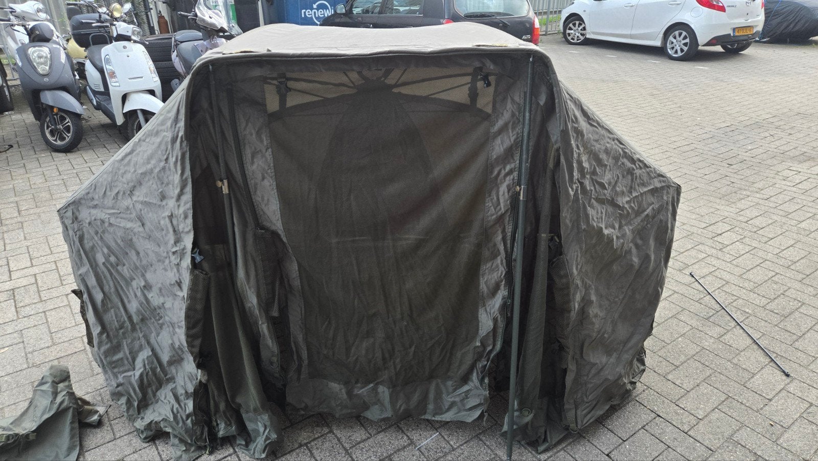 Nash Hog tent., Ophalen, Gebruikt, Complete set