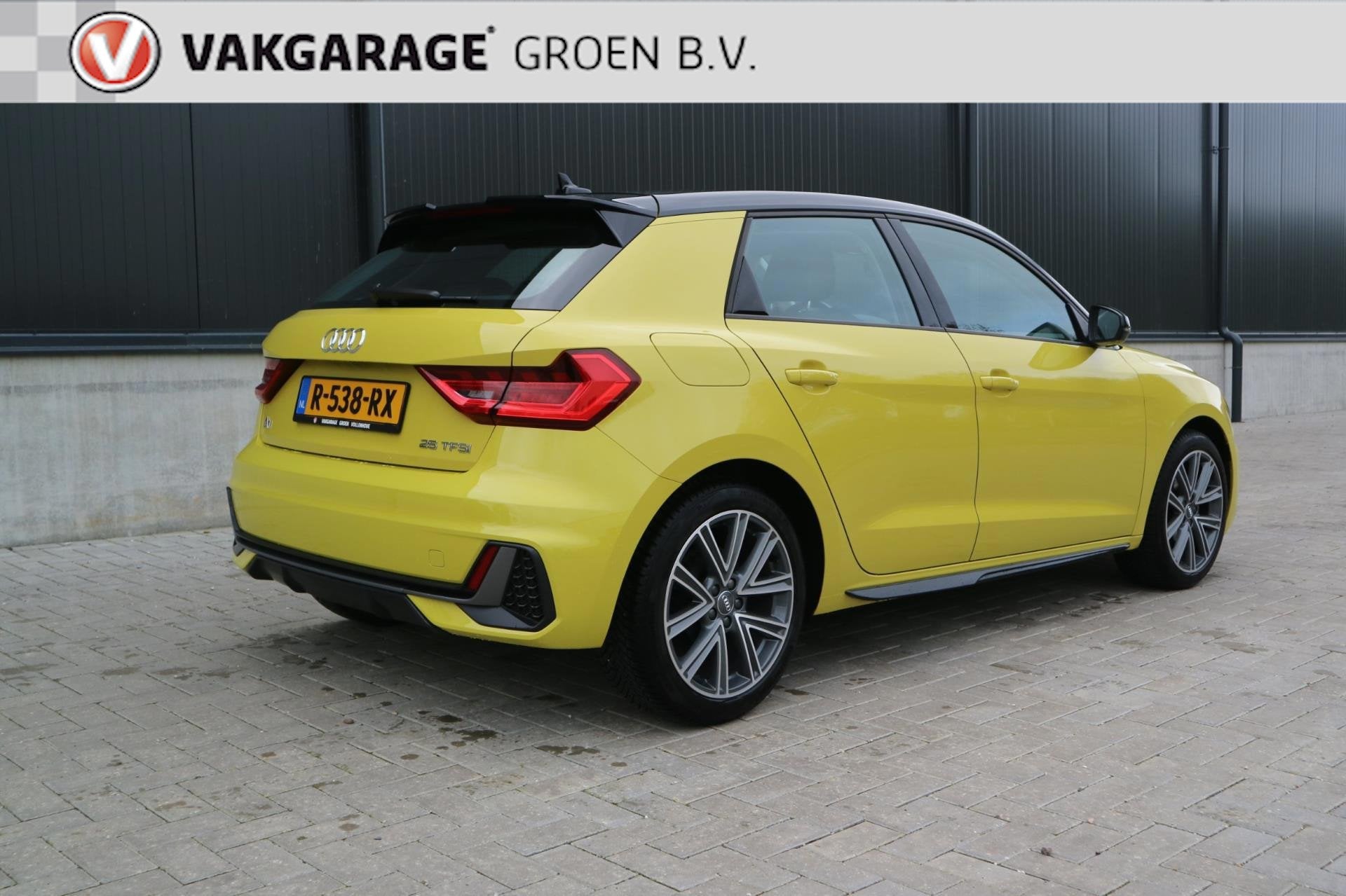 Audi A1 Sportback 25 TFSI 95pk S-line / 17"lm.velgen/ cruise, Voorwielaandrijving, Stof, 95 pk, 49 €/maand