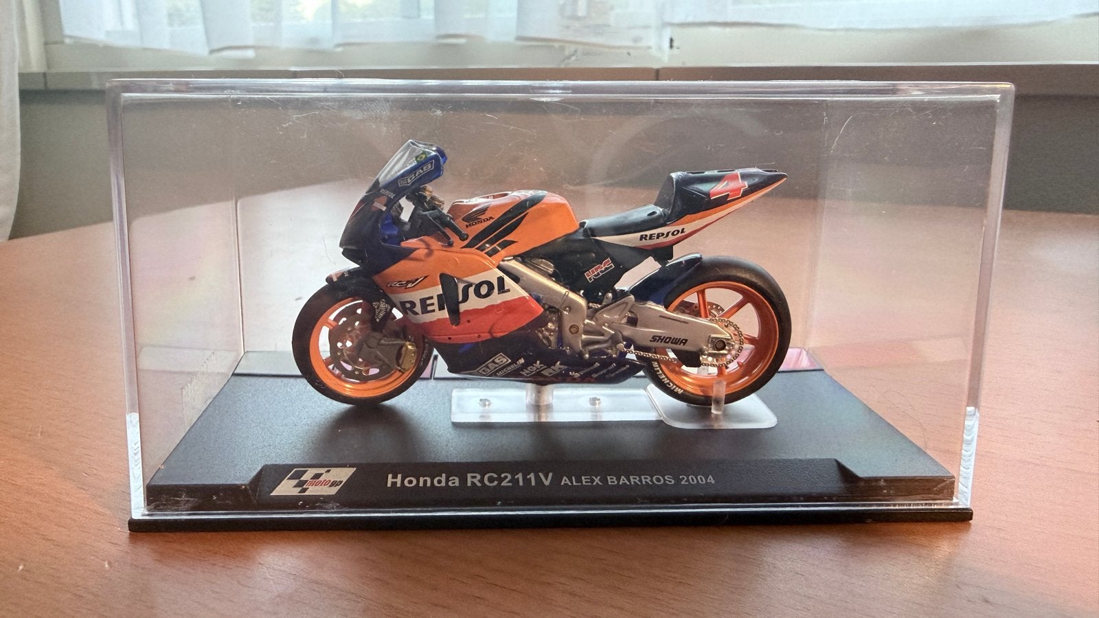 Honda RC211V Alex Barros 2004 Schaal 1:24, Ophalen of Verzenden, Zo goed als nieuw, Overige typen, Overige merken