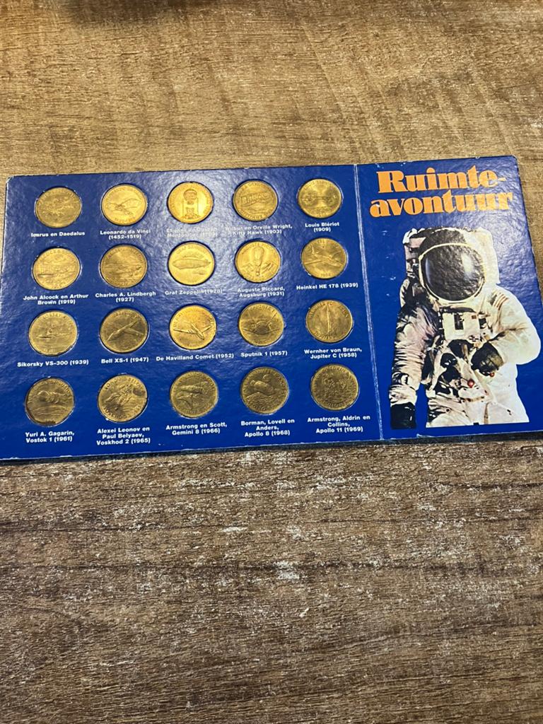 Shell Ruimte Avontuur Verzamelset 1969/1970, Ophalen of Verzenden, Verzamelmap