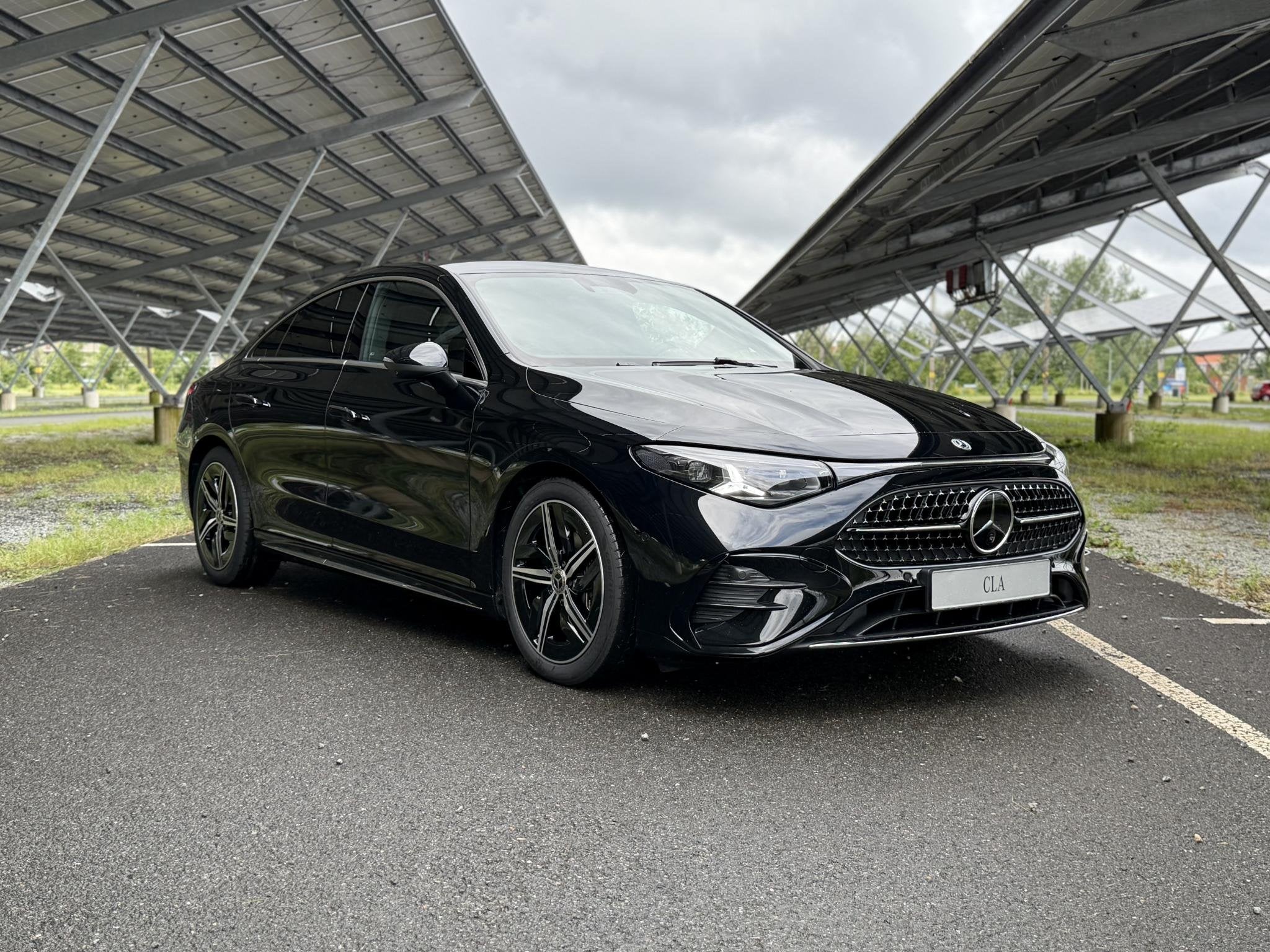 Mercedes-Benz CLA-klasse 180 Business Solution AMG | Panoram, CLA, 136 pk, 4 cilinders, Zwart