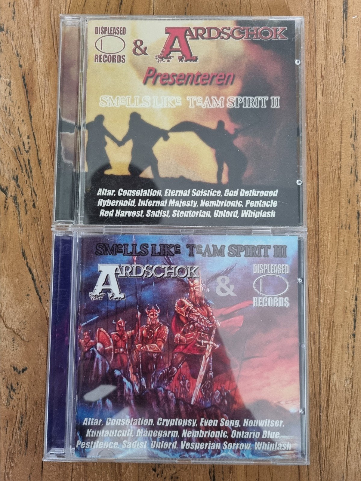 SMELLS LIKE TEAM SPIRIT 2 & 3 - 2 Verzamelcd's - 2€ pst

4 S, Ophalen of Verzenden, Gebruikt