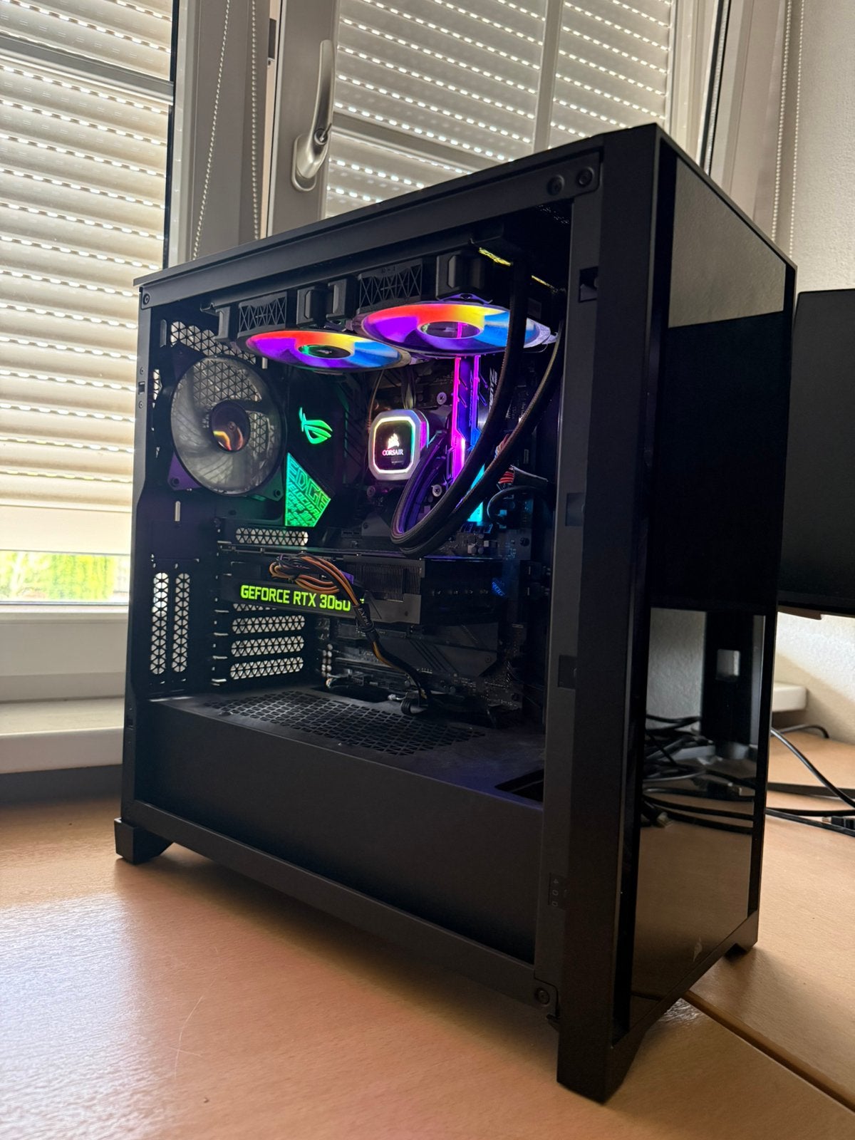 High-End Game PC / RTX 3060 TI 8GB / I7-9700K / Waterkoeling, Computers en Software, Desktop Pc's, Intel, Intel, Intel, Virtual Reality