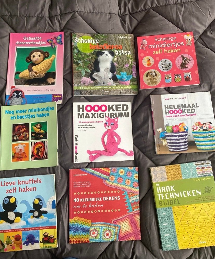 Grote collectie haakboeken - Amigurumi en dekens, Ophalen, Zo goed als nieuw, Haken, Patroon of Boek