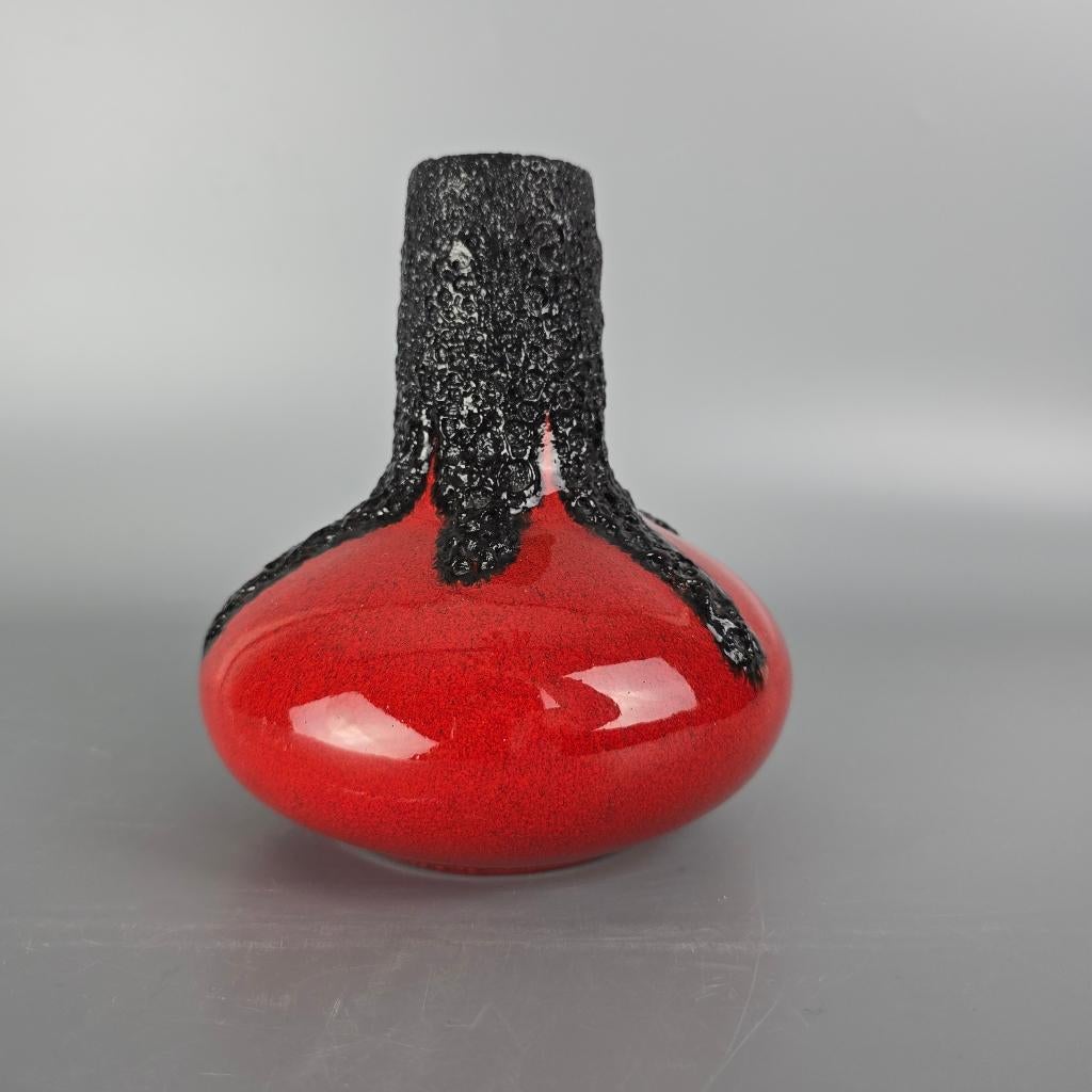 Vintage West-Duitse Fat Lava vaas. Roth, vormnummer 111 rood, Ophalen of Verzenden
