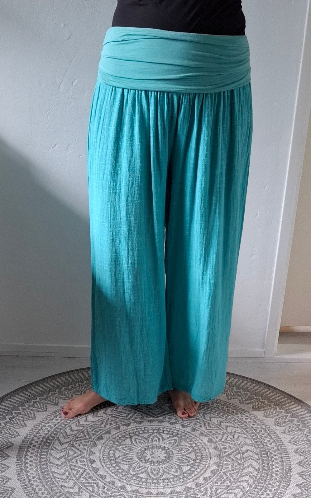 Dunne katoenen zomerbroek mintgroen, Kleding | Dames, Ophalen of Verzenden, Zo goed als nieuw, Groen, Lang