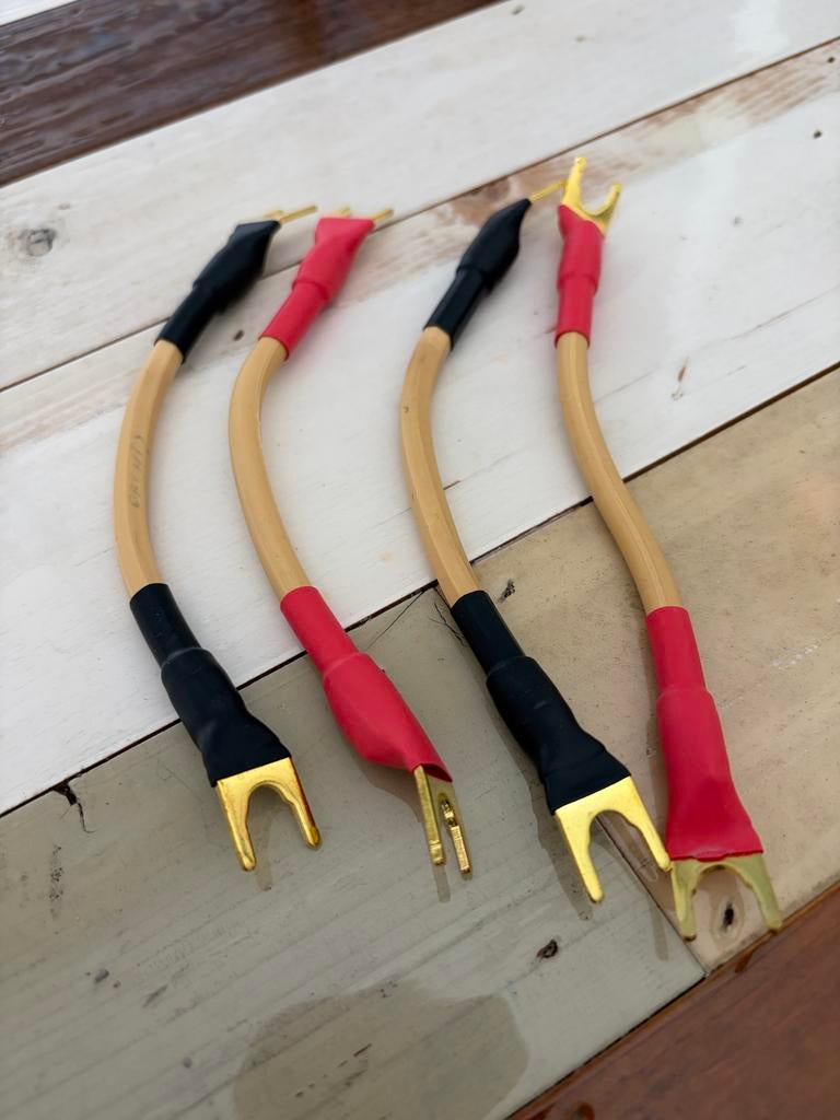 Van den Hul CS122 biwire jumpers - Nieuwstaat!, Ophalen of Verzenden, Zo goed als nieuw, Minder dan 2 meter, Luidsprekerkabel