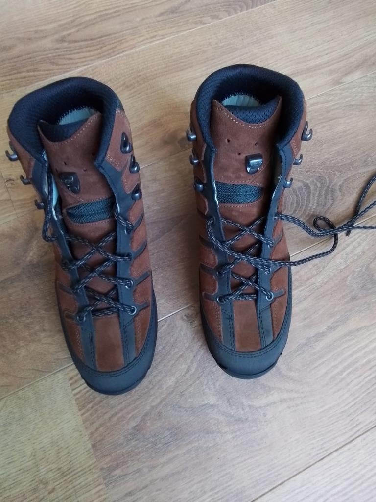 Prachtige dames wandelschoenen van Lowa maat 41, Ophalen of Verzenden, Zo goed als nieuw, Schoenen