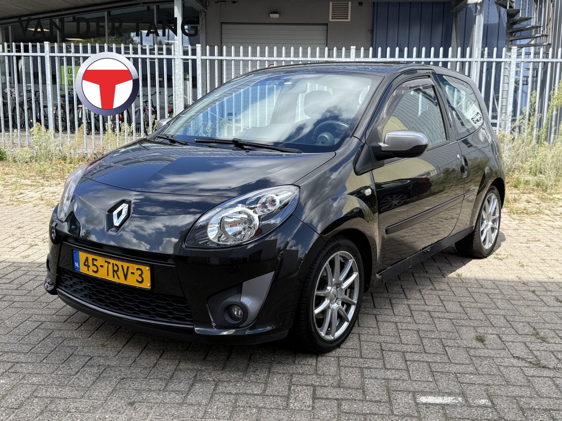 Renault Twingo 1.2-16V Handgas+rem / invalide aangepast, Auto's, Euro 5, Gebruikt, 4 cilinders, Met garantie (alle)