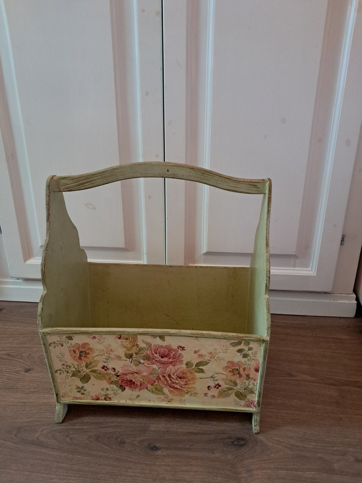 Krantenbak met Rozenpatroon, Huis en Inrichting, Woonaccessoires | Krantenbakken en Lectuurbakken, Ophalen, Gebruikt, Vintage