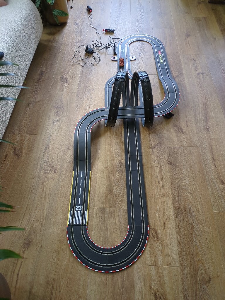 Carrera go1:43 secret mission meter versus finn mcmissile, Carrera, Ophalen of Verzenden, Elektrisch, Met looping