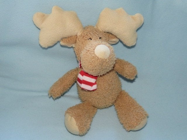 Heerlijk zachte knuffel eland met sjaaltje 30 cm, Overige typen, Ophalen of Verzenden, Zo goed als nieuw, Middelgroot (20 tot 80 cm)