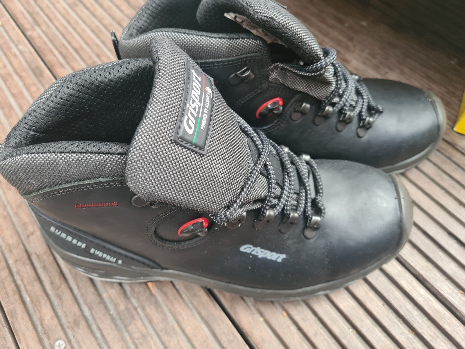 NIEUW.  Werkschoenen met stalen neus, hoog model. Maat 41, Ophalen, Nieuw