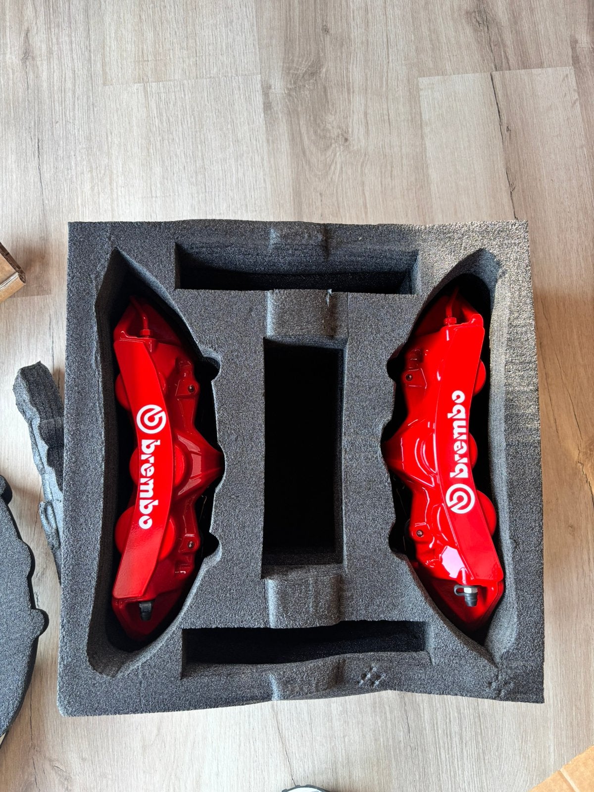 Nieuw setje Brembo remklauwen voor de audi Q3, Motoren, Ophalen