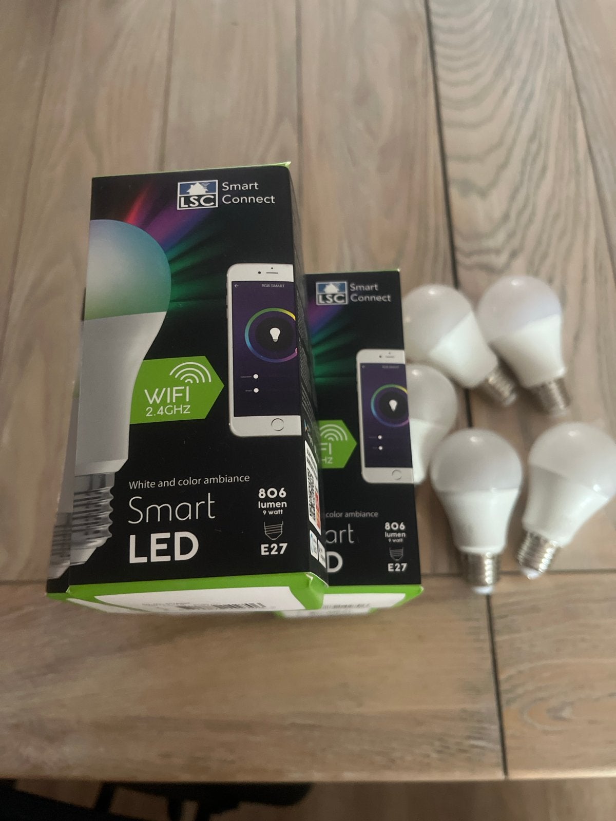 12 LSC Smart Connect Smart LED E27 lampen (wit en kleur), Huis en Inrichting, Lampen | Losse lampen, Led-lamp, LSC Smart Connect