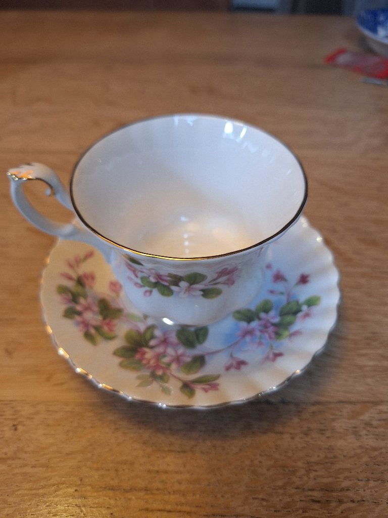 Royal albert, Ophalen of Verzenden