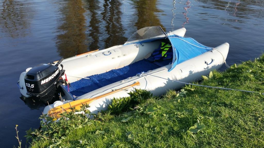 Wiking 380 catamaran rubber bootje, Ophalen, Drie personen of meer, Overige typen, Gebruikt