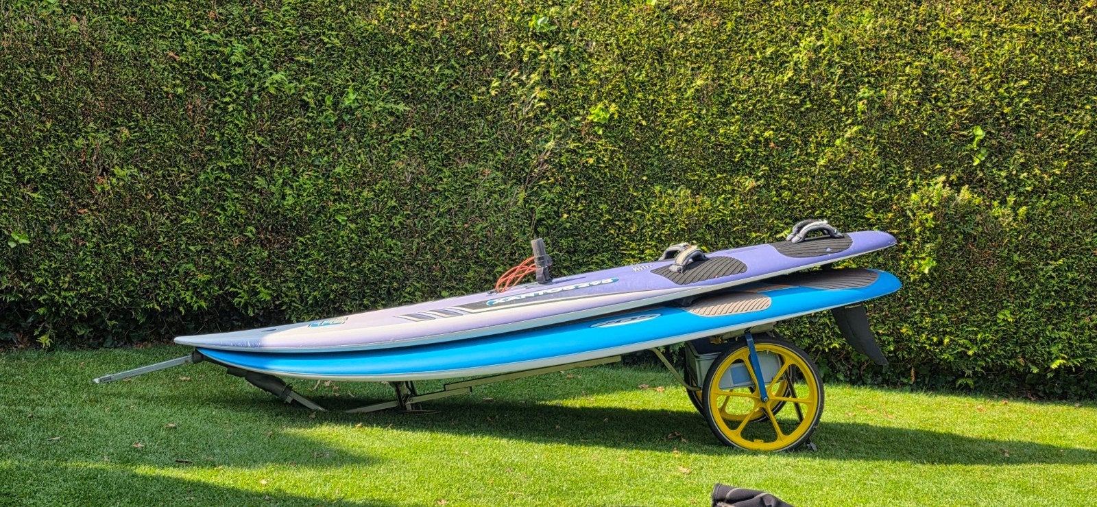 Complete Windsurf Set: Boards, Zeilen, Gieken, Wetsuits, Watersport en Boten, Windsurfen, Ophalen, Gebruikt, Complete set