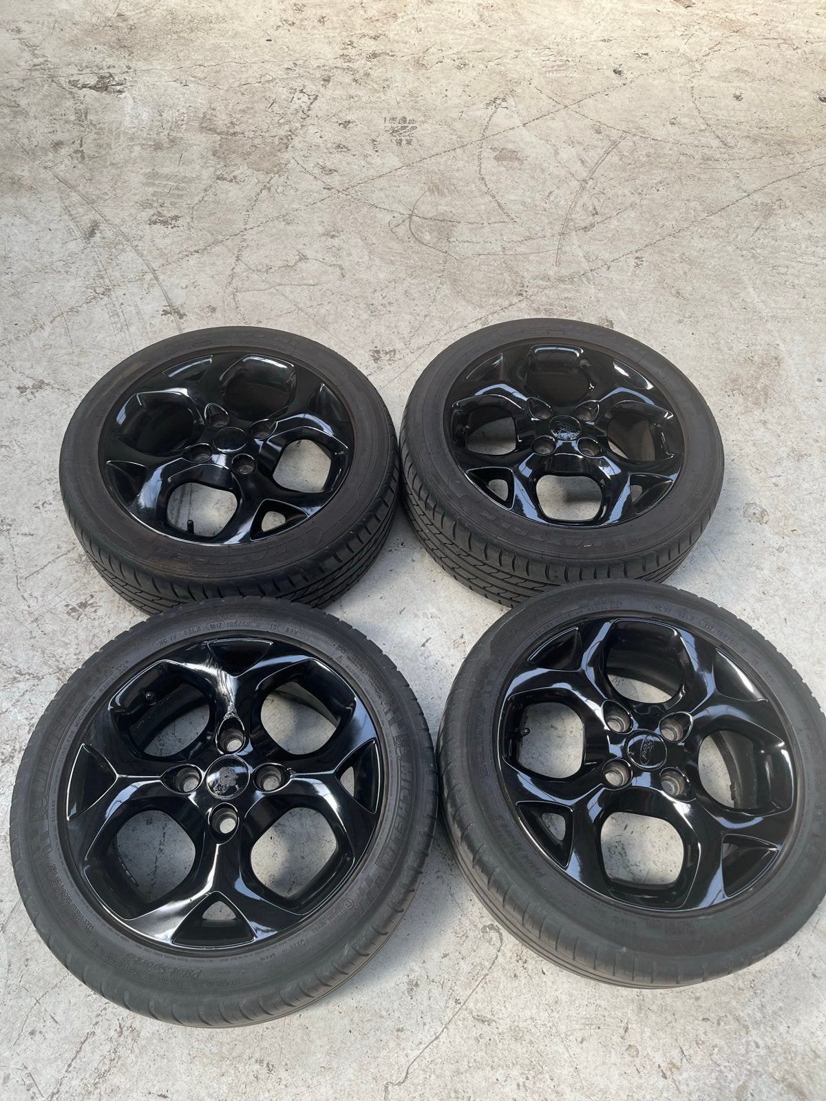 Ford Fiesta Zomer Setje  15 inch Velgen met Banden, Ophalen, Gebruikt