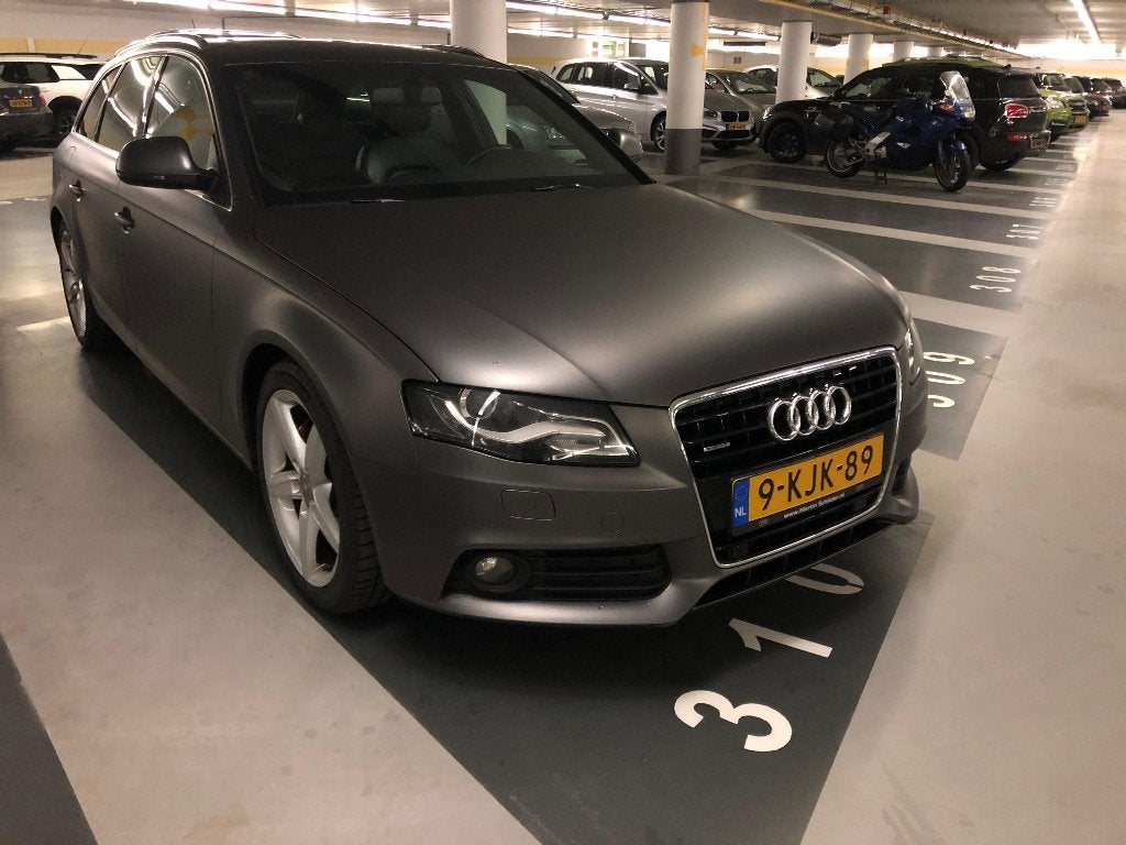 Audi A4 3.2 FSI Quattro Avant Tiptronic 2008 Grijs, Auto's, Audi, Automaat, Euro 5, Zwart, A4
