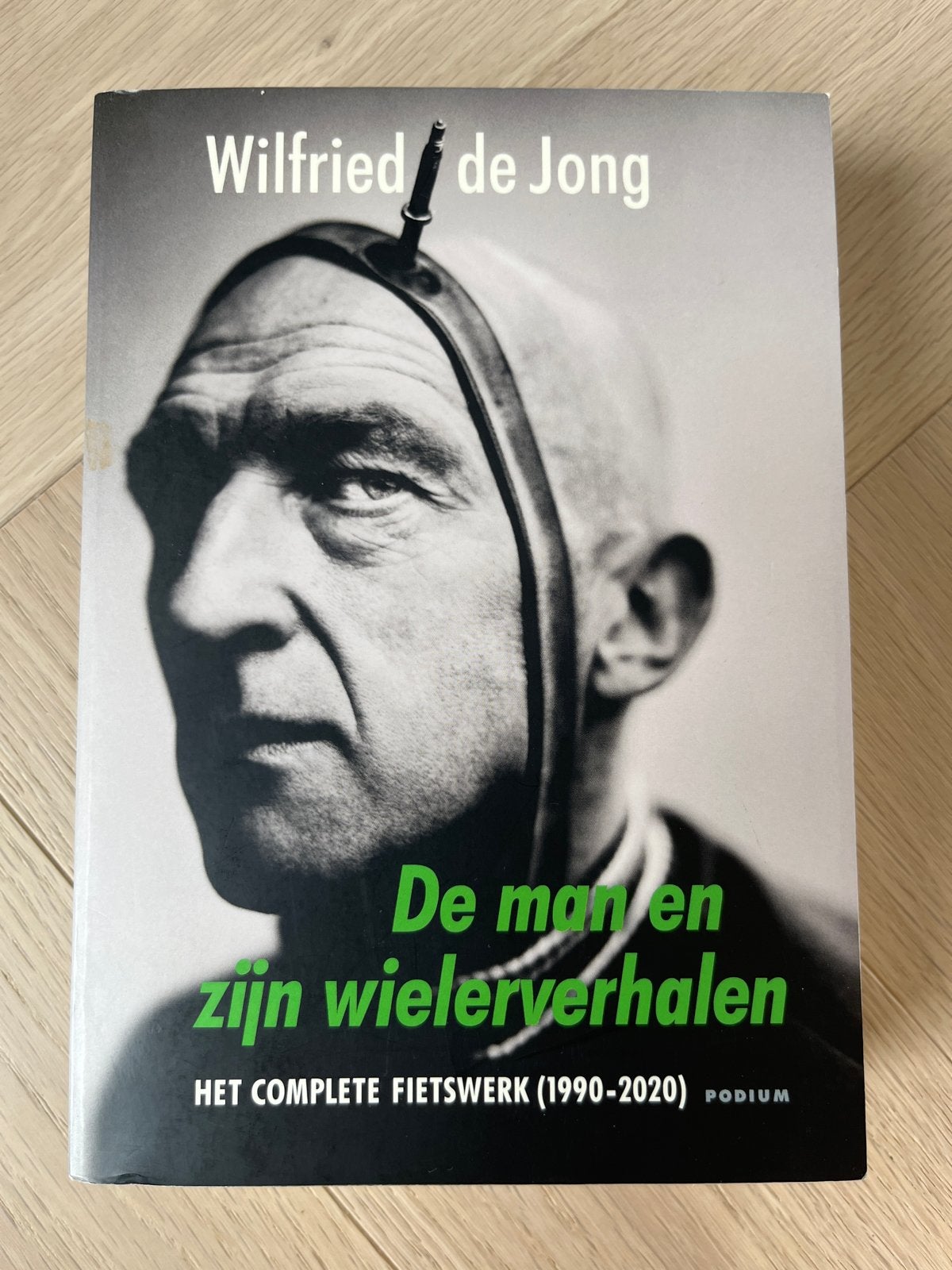 De Man en zijn Wielrenverhalen - Wilfried de Jong, Boeken, Ophalen of Verzenden, Zo goed als nieuw, Lopen en Fietsen
