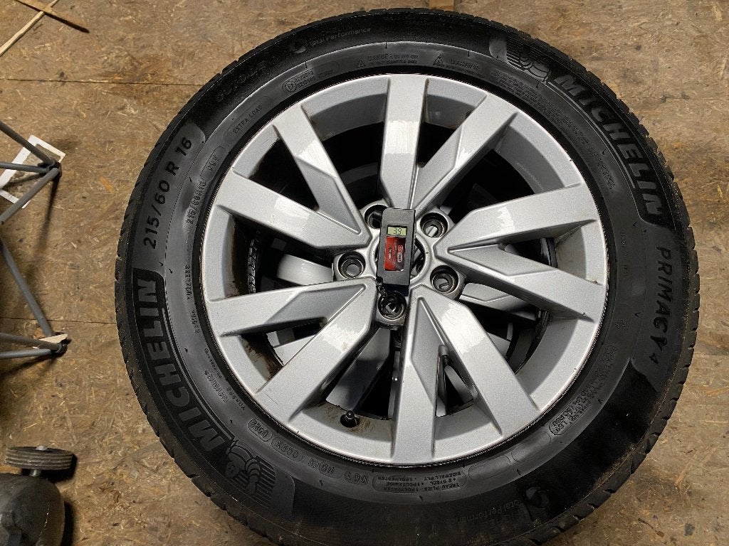 Volkswagen Passat velgen set, Ophalen, Velg(en), 16 inch, Zomerbanden