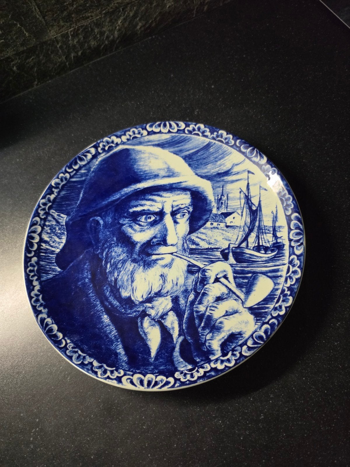 Vintage Delfts Blauw Wandbord Visser met Pijp, Antiek en Kunst, Ophalen of Verzenden
