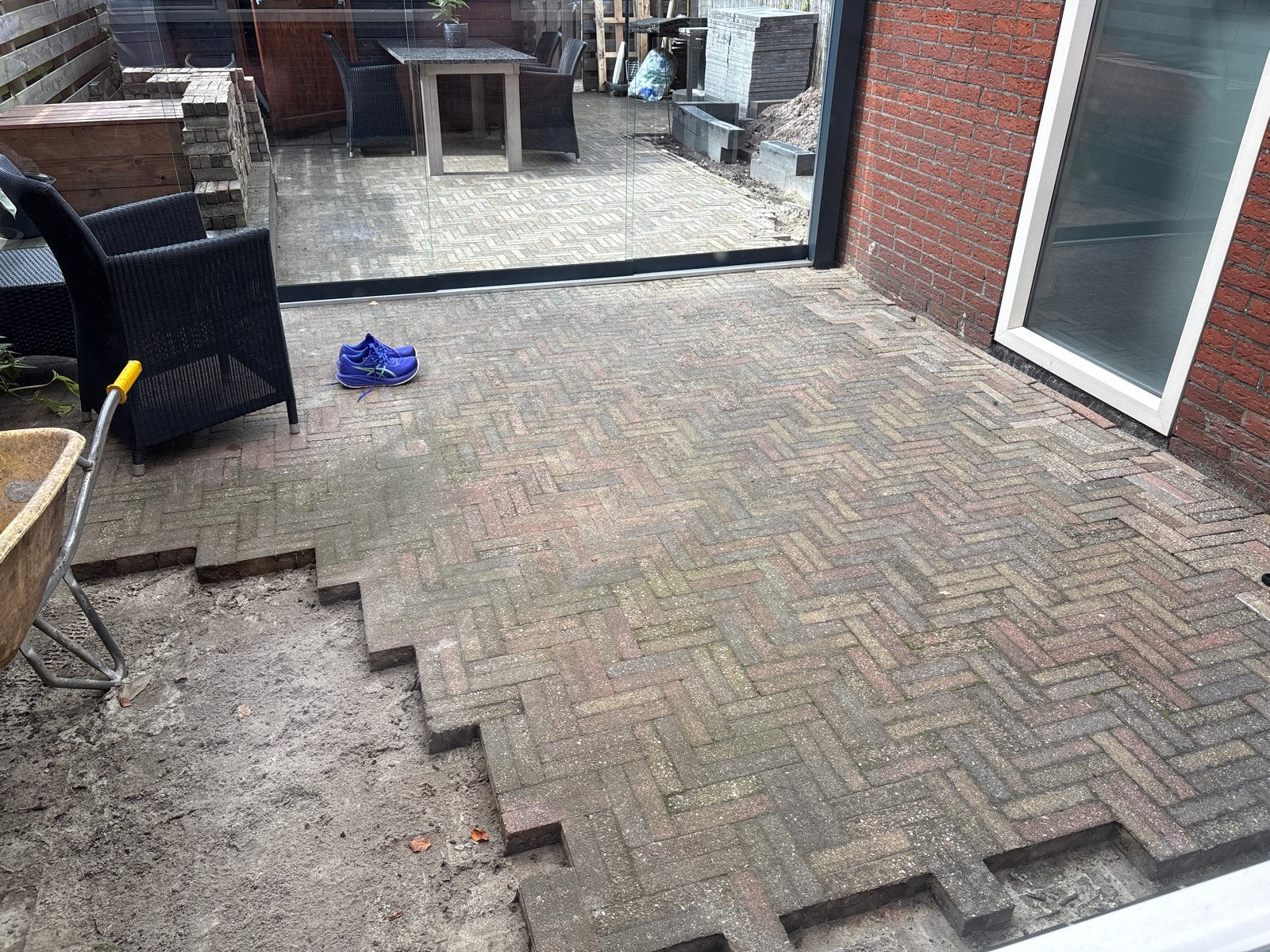 Gratis af te halen: Partij gebruikte klinkers (ca. 16 m²), Gebruikt, Klinkers, Ophalen of Verzenden, 10 m² of meer
