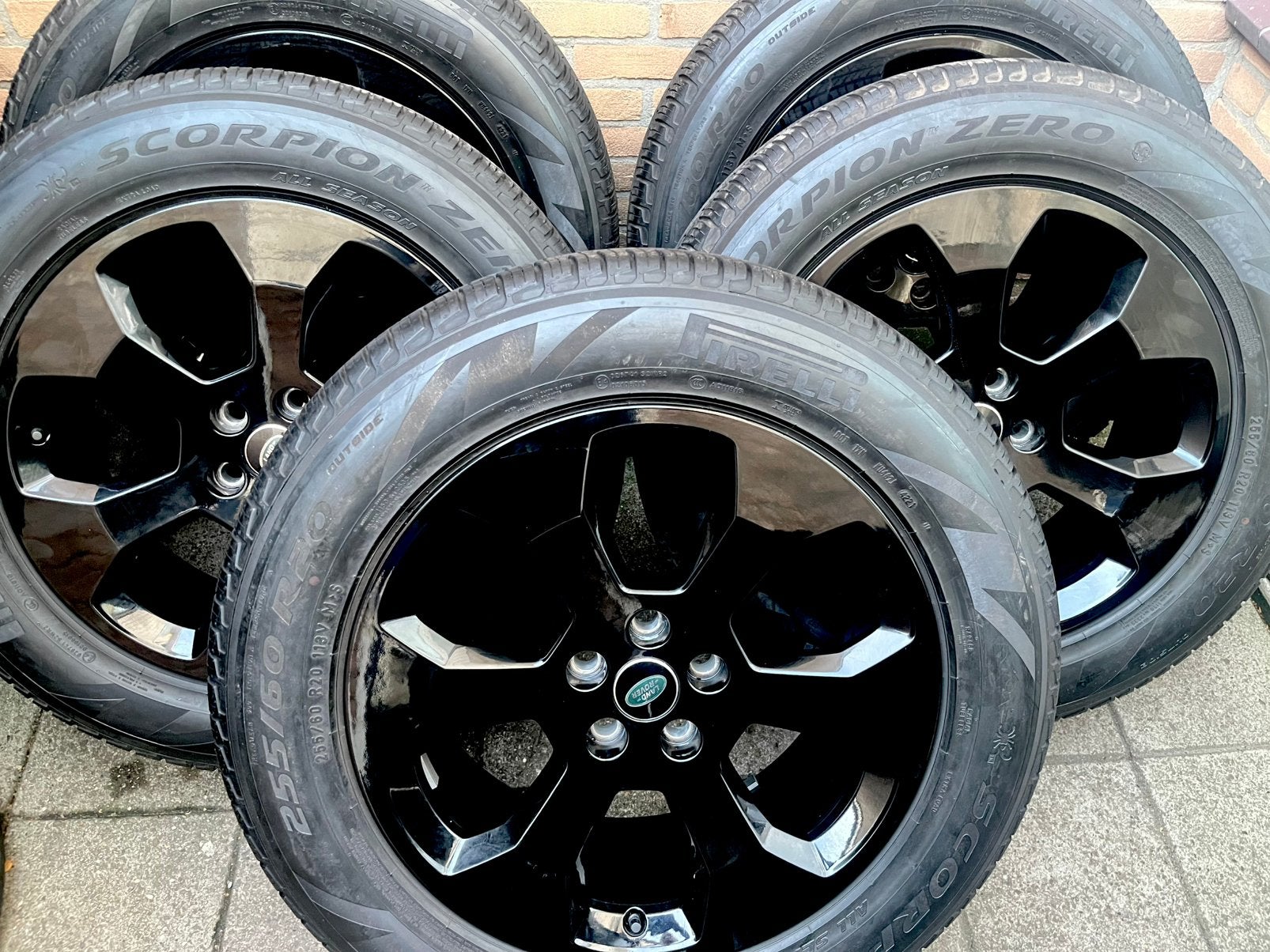 NIEUWE (demo) 20” orig Land Rover Defender Pireli zomerset, 255 mm, Banden en Velgen, Nieuw, Ophalen of Verzenden
