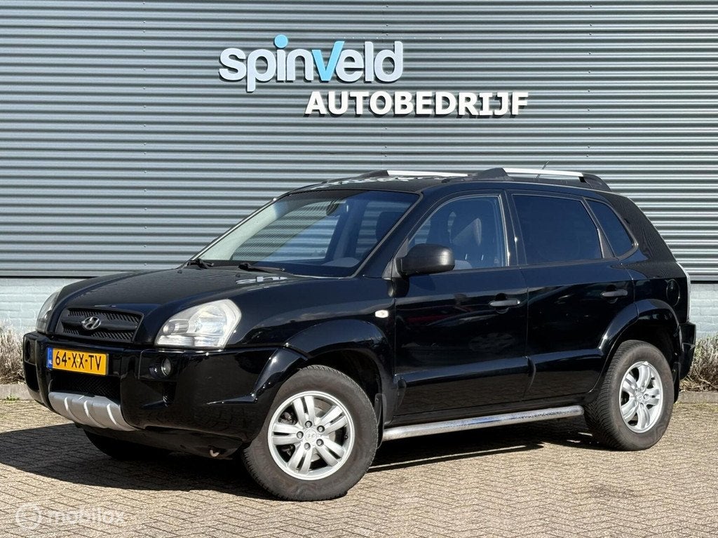 Hyundai Tucson 2.0i Dynamic Cross - Trekhaak - Cruise - Nap, Auto's, Hyundai, Gebruikt, 4 cilinders, Zwart, Origineel Nederlands
