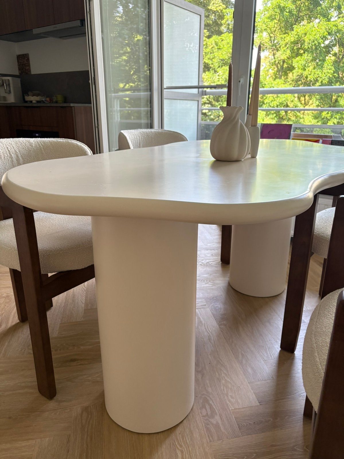 Assymetrische tafel te koop, Ophalen of Verzenden, Zo goed als nieuw, 4 tot 6 stoelen