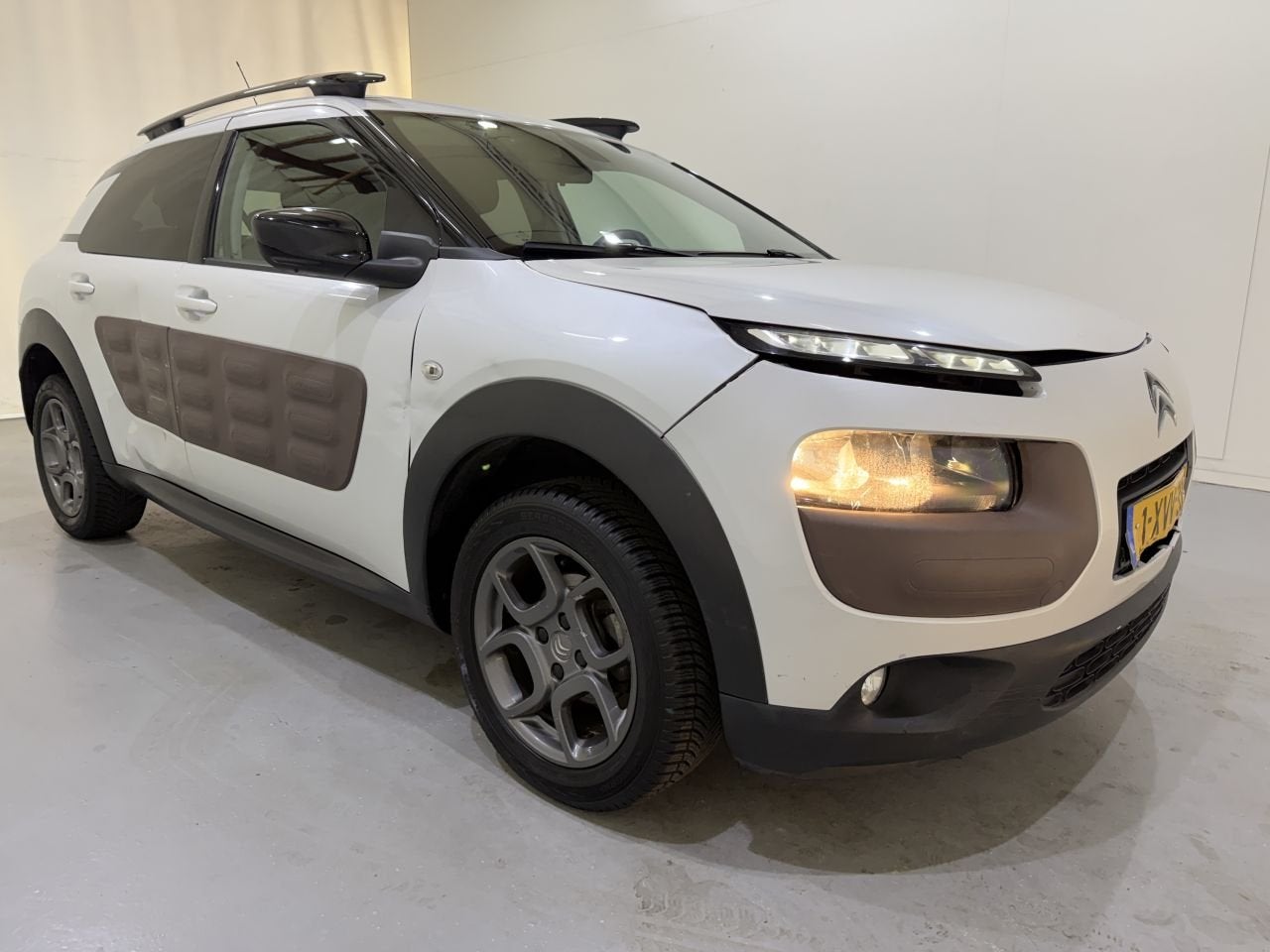 Citroën C4 Cactus 1.2 PureTech 82 Shine Automaat (bj 2014), Auto diversen, Automaat, Webaccessibility@stellantis.com, 1199 cc