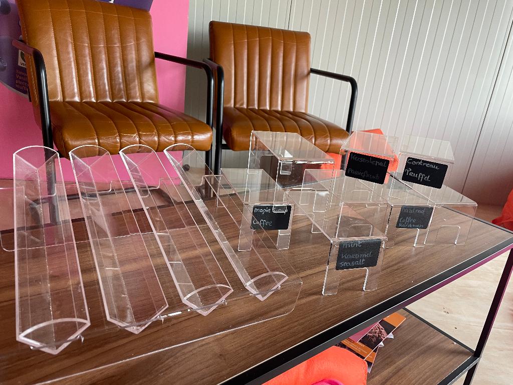 8 x acryl transparante display showcase standaard macaron, Overige materialen, Overige typen, Ophalen of Verzenden, Zo goed als nieuw