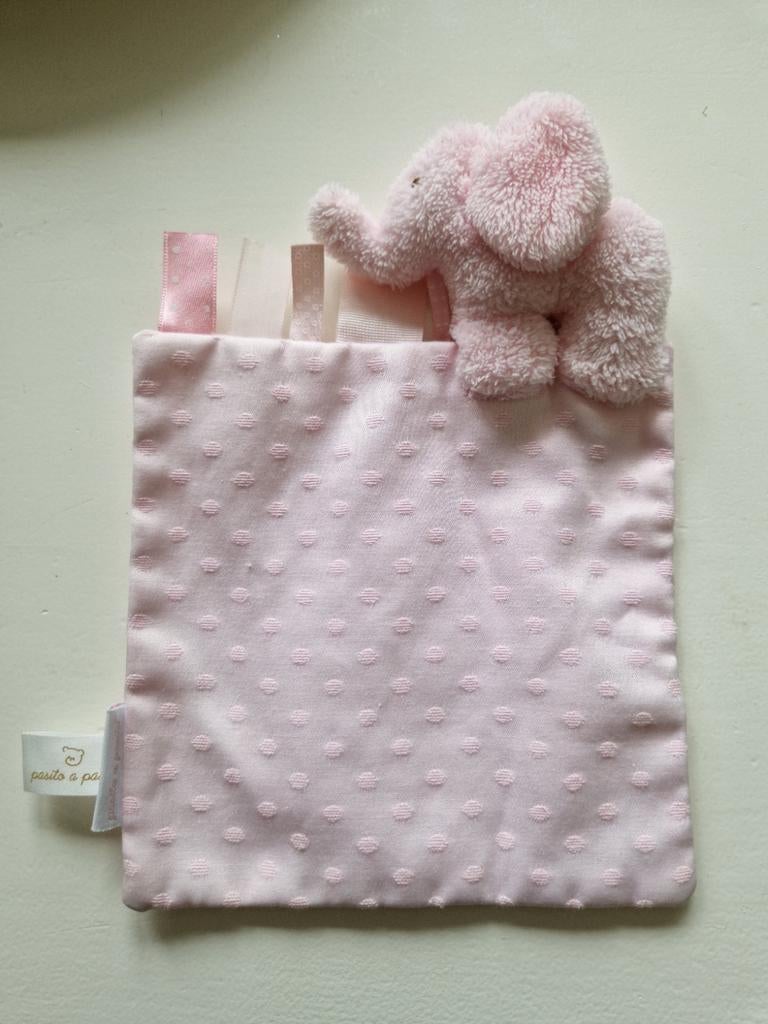 Nieuw knuffeldoekjes olifant Pasito A Pasito, Ophalen of Verzenden, Nieuw, Olifant