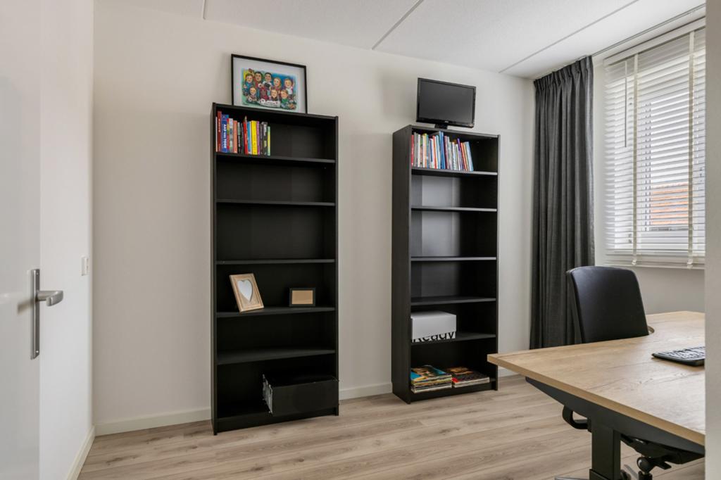 2 boekenkasten Ikea zwart, Ophalen, 200 cm of meer, 50 tot 100 cm, Zo goed als nieuw