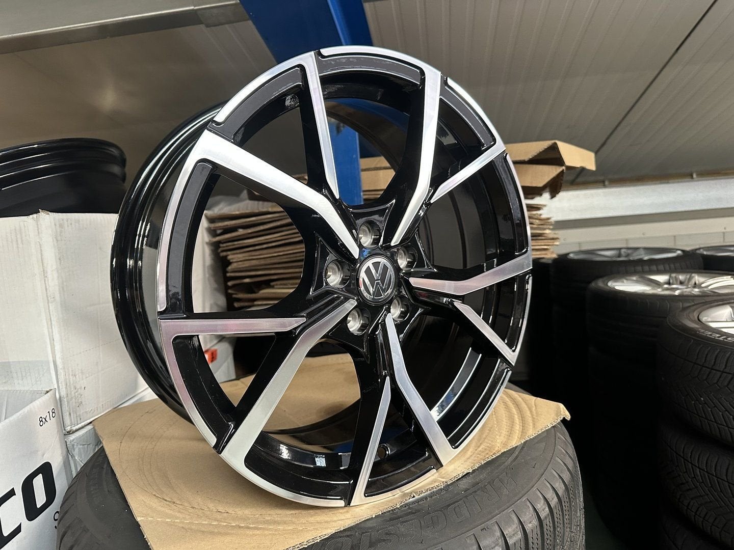 NIEUW 17inch Audi VW Seat Skoda GTI Style Velgen! 5x100, -, -, Banden en Velgen, Nieuw