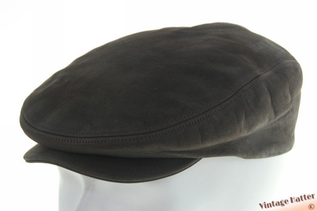 Vintage Platte pet Westbury grijzig bruin leer +drukknoop 57, Ophalen of Verzenden, Gedragen, Pet, Westbury