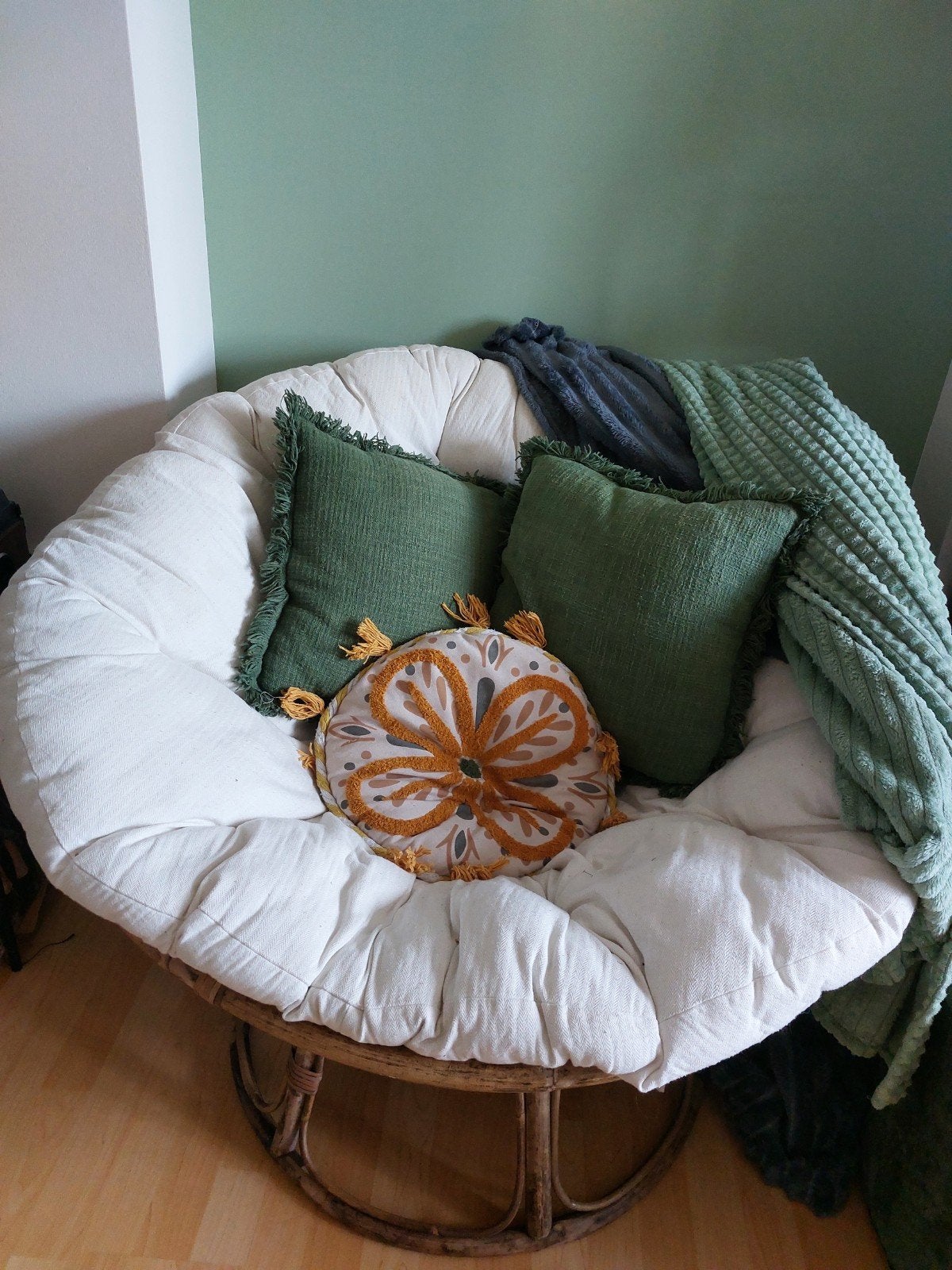 Comfortabele Papasan stoel met kussens, Ophalen, Gebruikt, Wit, Stof